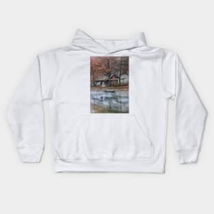 Take me down to my boat on the river Kids Hoodie